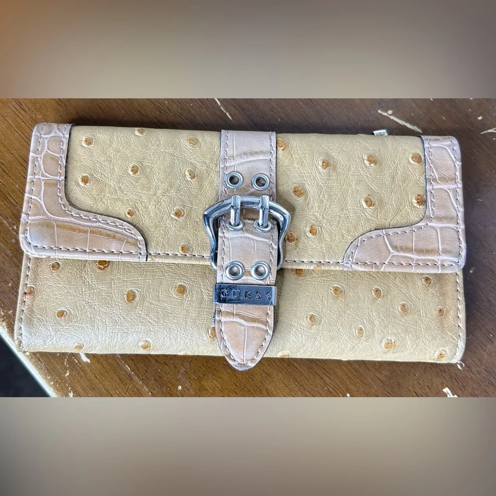 GUESS LEATHER WALLET